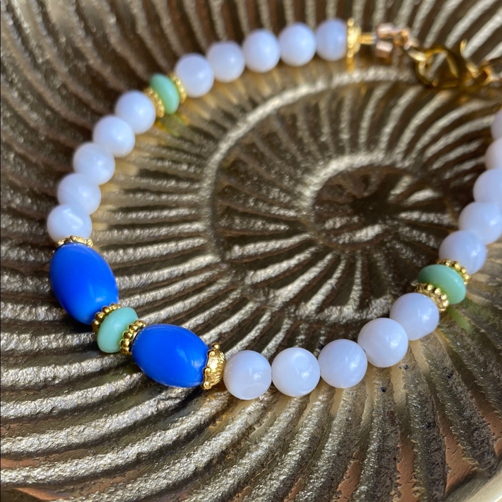 Handmade Periwinkle Glass and White Shell Beads Bracelet